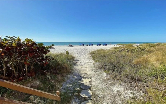 Chateaux 106 by Teeming Vacation Rentals