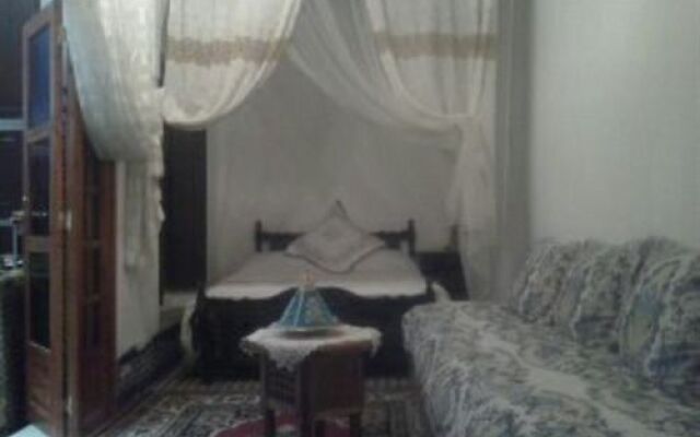 Dar Lahnin ( Chez L'Habitant )