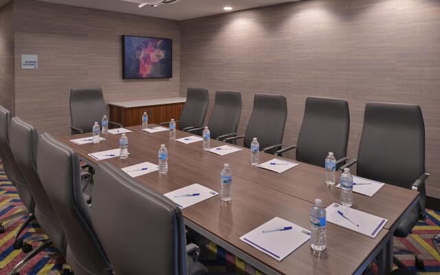 Holiday Inn Express & Suites Bryant - Benton Area by IHG