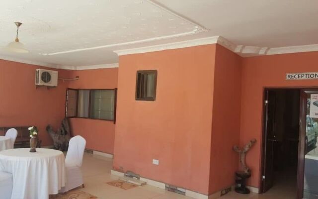 Twin Cave Lodge
