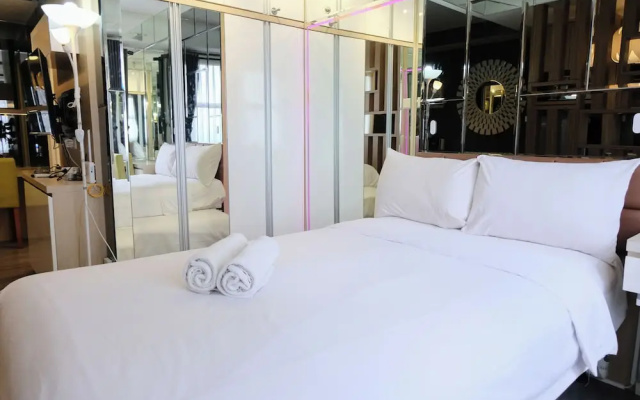 Spacious And Unique Studio With City View Apartment At Parahyangan Residence – Guest Rooms – Bandung