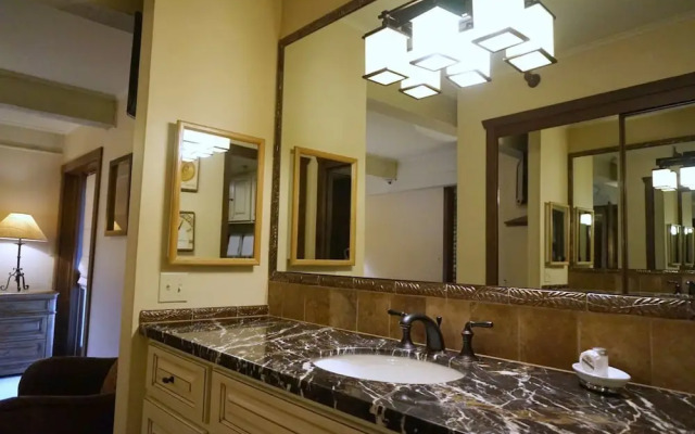 Snowmass Enclave 101