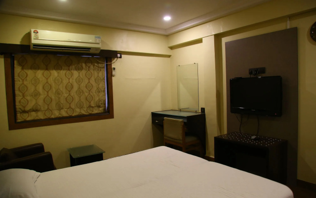 Hotel Highway Inn (Complimentary Wi-Fi)
