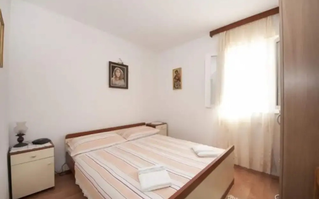 Apartments Mira - One Bedroom Apartment With Balcony