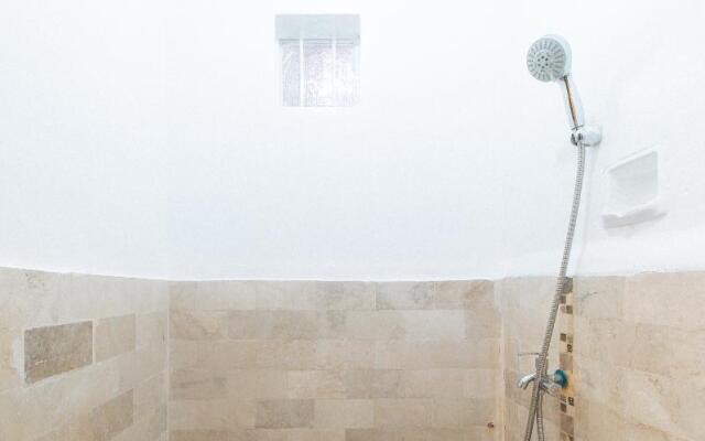 RedDoorz near De La Salle Dasmarinas Cavite