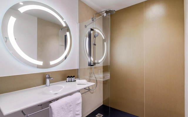 Kyriad Prestige Amiens Poulainville - Hotel and Spa