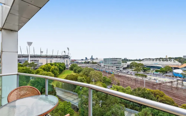 Spacious 3-bed Apartment by the MCG