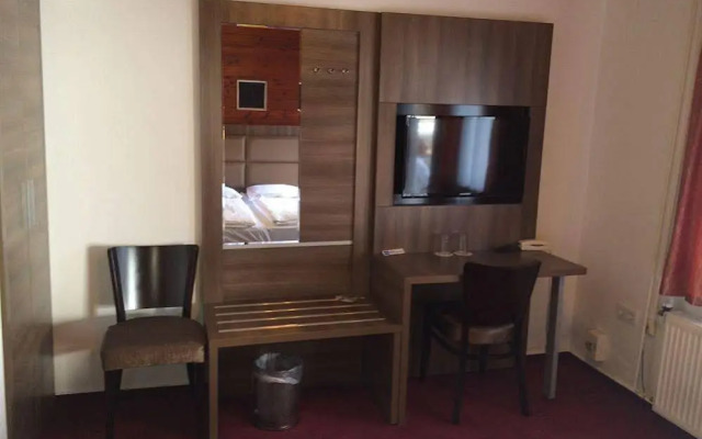 Motel 21