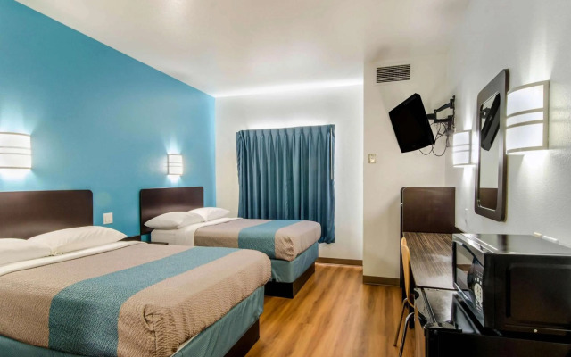 Motel 6 Wheatland, WY