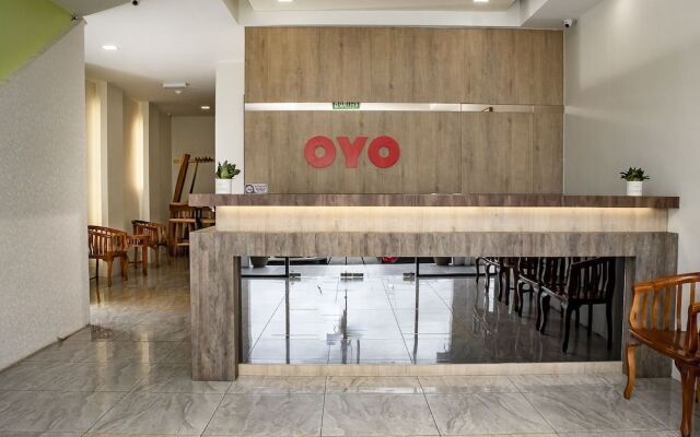 Oyo 90105 Towermas Hotel