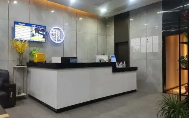 Panlongshan Hotel (Su Longqiao Subway Station Store)