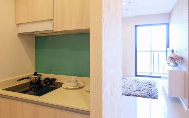 Kanyarat Lakeview Condominium by Wilai