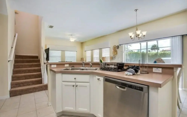 4550ada 4 Bedroom Townhouse by Redawning