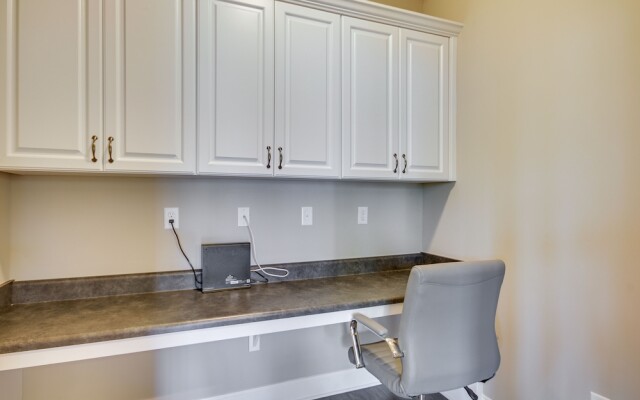 Quaint Grovetown Getaway w/ Private Hot Tub!