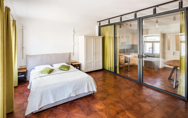 Romari апартименти площа Ринок