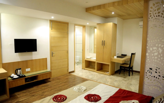 Hotel The Royal Bharti