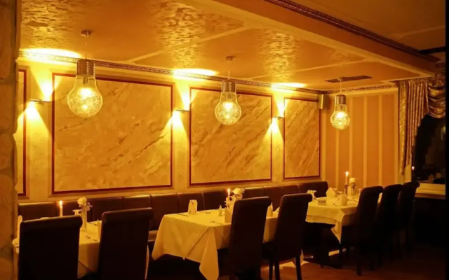 Hotel - Restaurant Zaza