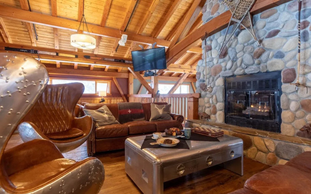 Heather Mountain Lodge