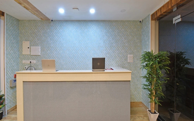 A K G Hotel