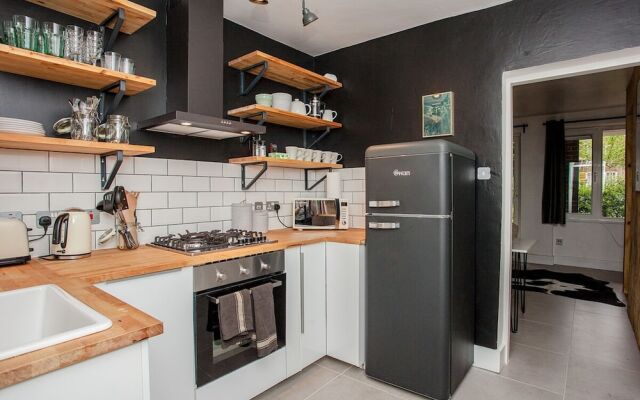 Modern Central 1 Bed in Clerkenwell - sleeps 4