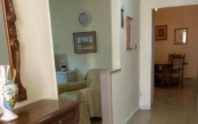Carmen House2