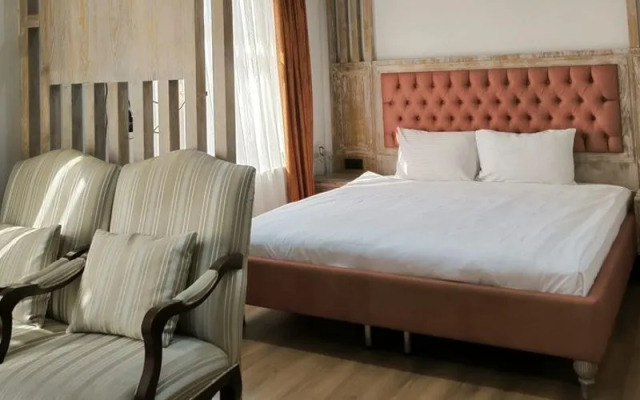 RZA Business Hotel