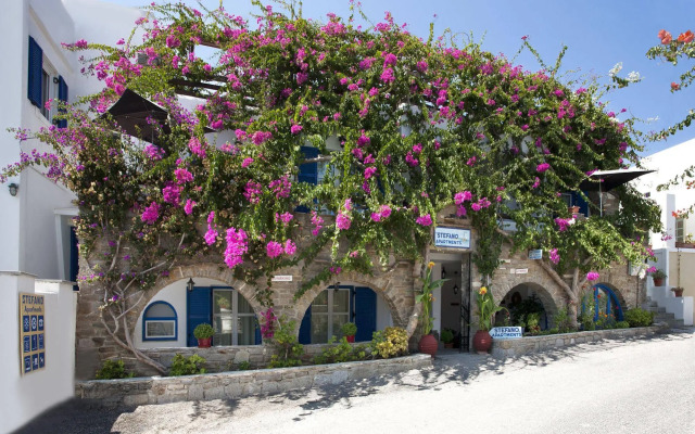 Stefano Apartments