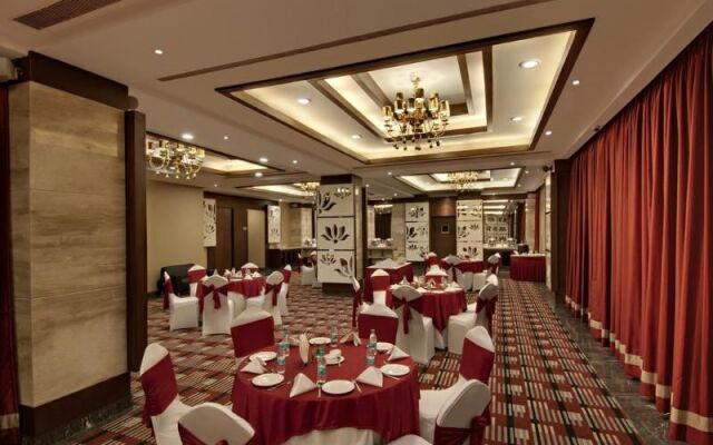The Golden Palms Hotel & Spa Delhi