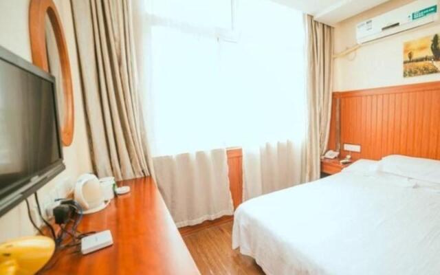 GreenTree Inn Yangzhou Slender West Lake Wencheng Attic Express Hotel