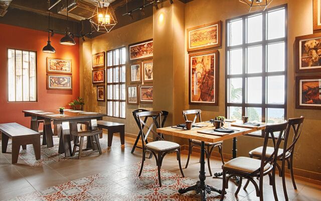 Mercure Danang French Village Bana Hills