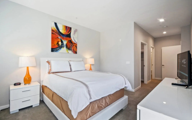 Bluebird Suites near Facebook HQ