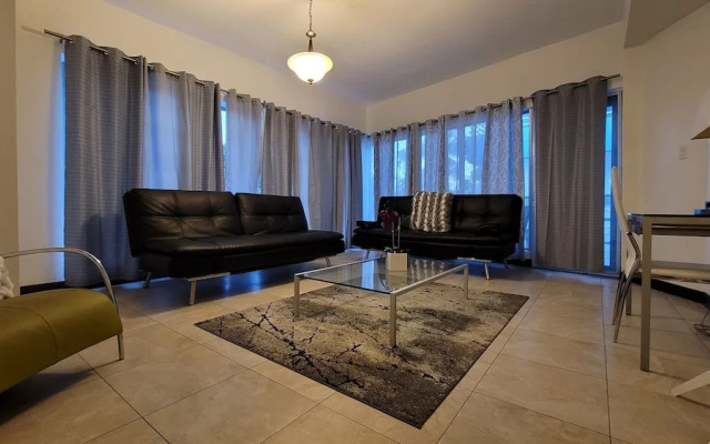 Strand Ocean Drive Suites