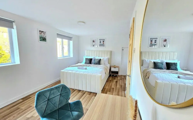 Spacious Haven with Free Parking