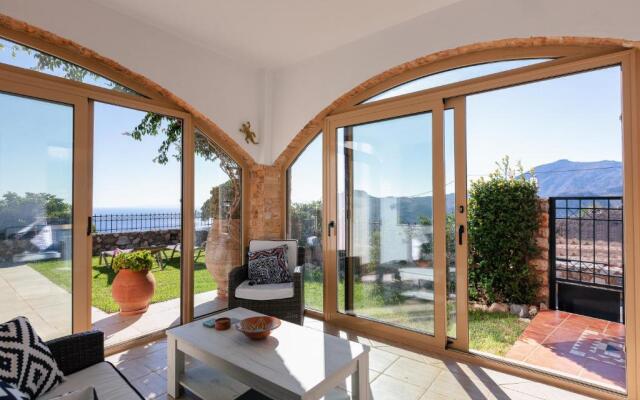 Julie Villa, idyllic location, By ThinkVilla