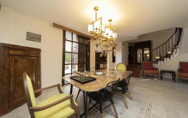 House Close to Beach With Shared Pool in Antalya