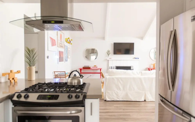 Hamilton I by Avantstay Beach House! Rooftop Deck Newly Renovated Bungalow