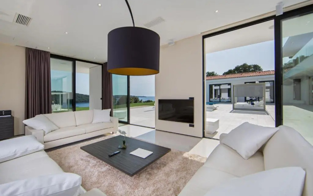 Villa Vrsar Magnifique A Beautiful Contemporary 5 Bedroom Villa Sauna and Gym