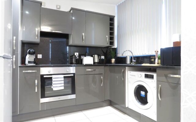 Tudors eSuites City Centre Apartment