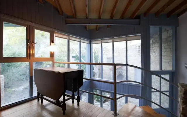 Monadiko Rural House