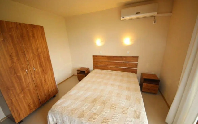 Menada Green Hills Apartments
