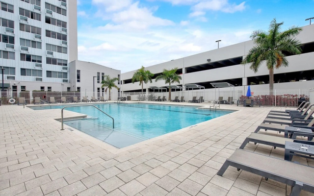 FRONTDESK The Wayland Apts Downtown St Pete