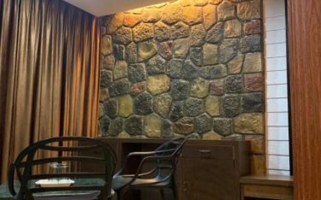 Honeybee Resorts