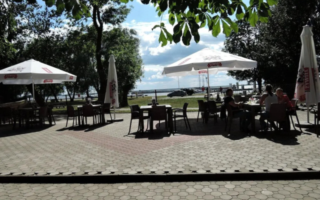 Apartment With a Swimming Pool in Stepniczka