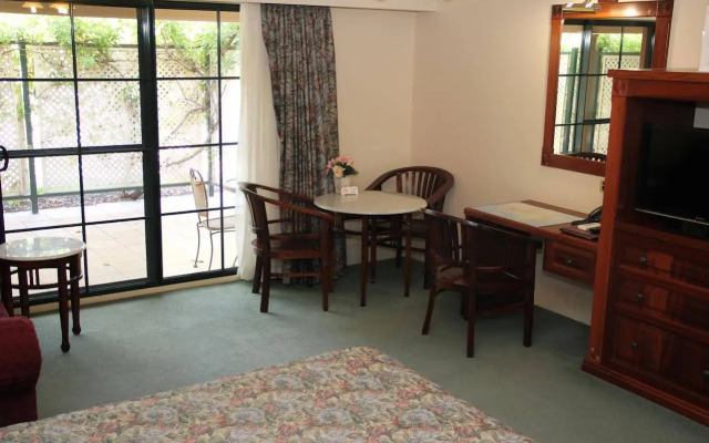 The Lawson Riverside Suites