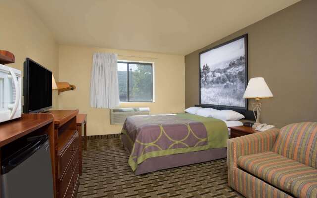 Super 8 by Wyndham Lynchburg VA