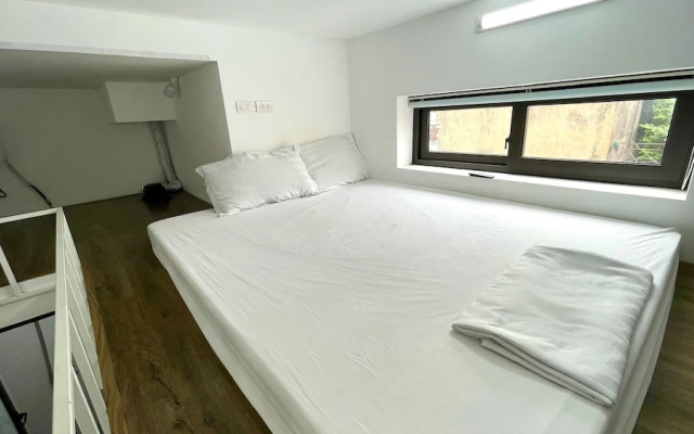 Era Apartment Khuc Thua Du