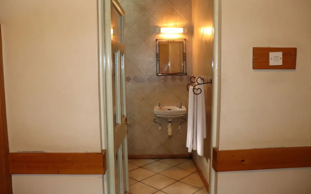 Parklands Shade Hotel