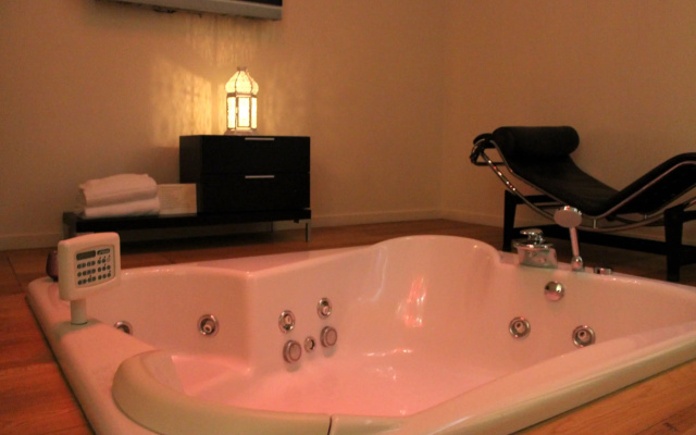 Joia Hotel & Luxury Apartments