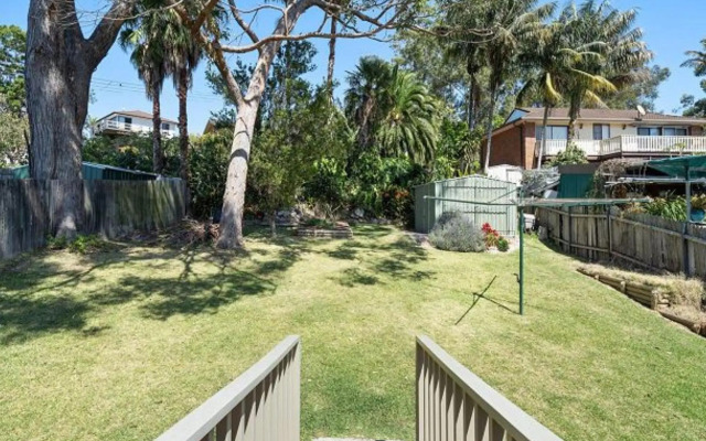 Stylish Family Beach House Walking Distance to 3 Beaches
