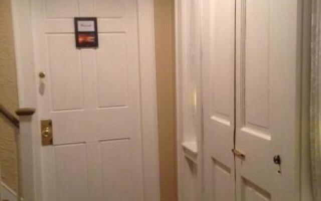 1810 House Bed & Breakfast